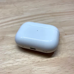 *Authentic Apple AirPods Pro 2nd Gen Replacement Lightning Charging Case A2700* - Picture 1 of 8