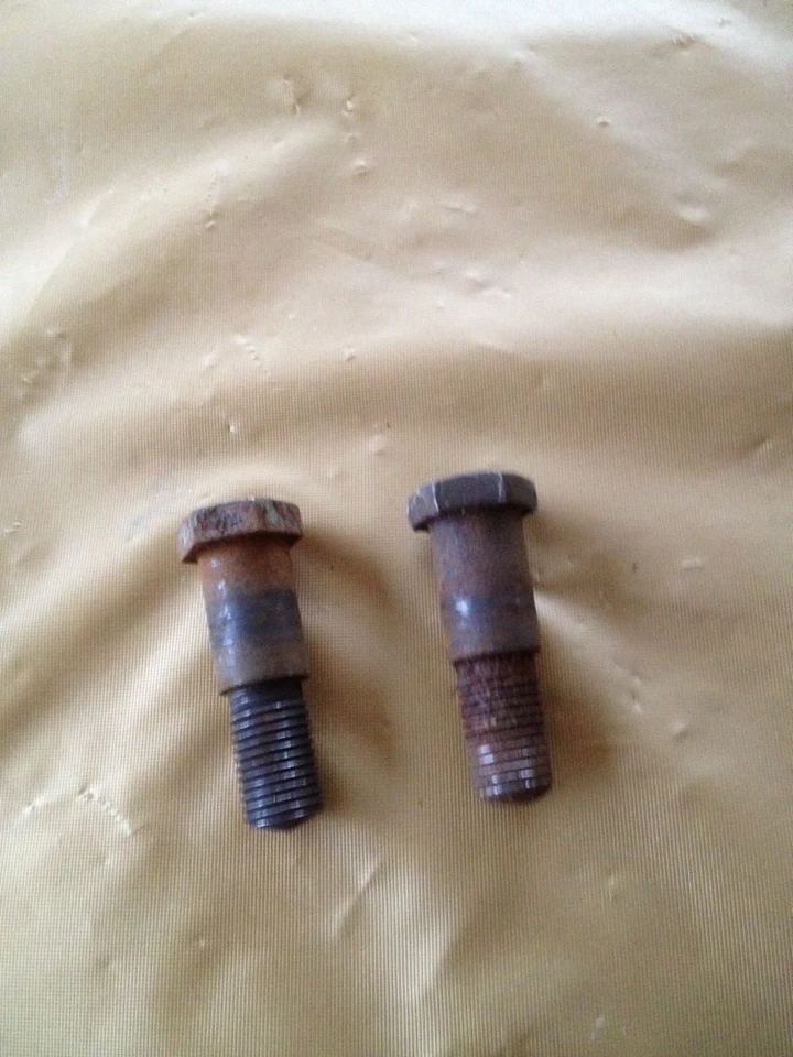 Chevy Nomad Staion Wagon 1955,56,57 asiento trasero piso a asiento pernos de hombro Foto 1 de 1