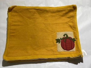 KOHLS Set of 4 Gold Wool/Cotton Harvest Placemats with Pumpkin 16.5 X 12.5  EUC - Picture 1 of 7
