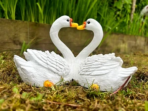 New White Resin Loving Swans Decoration Home Fairy Garden Bird Ornaments Gifts - Picture 1 of 11