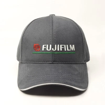 Sombrero bordado Fujifilm Foto 1 de 2