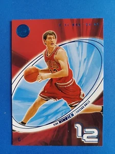 2004 FLEER E-X KIRK HINRICH #28 ESSENTIAL CREDENTIALS NOW NO # CHICAGO BULLS - Picture 1 of 4