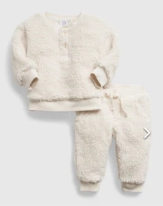 2pcs set baby gap sherpa henleyoutfit unisex for boy or girl  size 18-24M - Picture 1 of 7