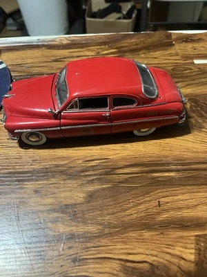 Danbury Mint 1949 Mercury Fire Chief Car 1:24 Scale     Siren Missing - Image 1 of 4