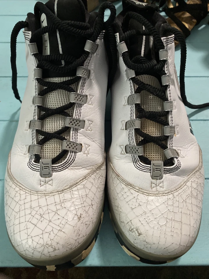 二手状况完好 Nike Lebron Zoom Soldier II TB 319407-101 篮球鞋 尺码 11 — 第 1/4 张图片