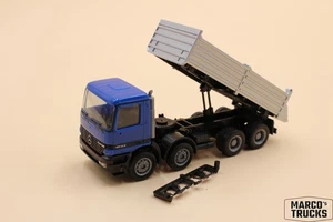 Herpa MB Mercedes Actros MP1 M 4143 4-axle tipper blue series 1:87 /H24924 - Picture 1 of 1