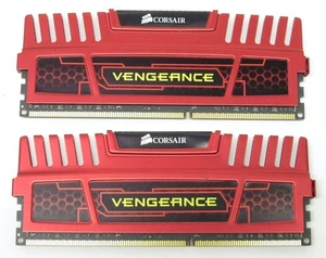 Corsair 8GB(2x4GB) PC3-12800U CMZ8GX3M2X1600C7R 1600MHz DDR3 Desktop Memory - Picture 1 of 3