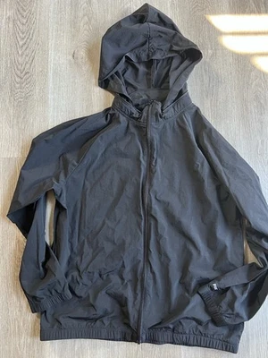 Chaqueta cortavientos Victoria Secret ROSA para mujer L/XL negra. Capucha con cremallera Foto 1 de 4