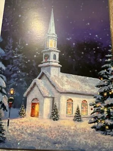 Vintage unbenutzte Weihnachtskarte schwerer Glitzer Kirche verschneite Kiefer verziert Baum mit ca. - Bild 1 von 9