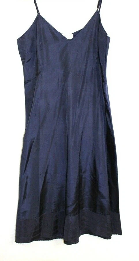 Винтажный 1950-х Mary Barron Biastrait Acetate Тафта темно-синий смещение вырез скольжения 36 шумный новый из старых запасов - Изображение 1 из 4