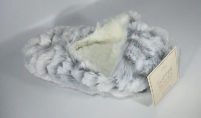 Nuevo con etiquetas Zapatillas de felpa suave para mujer Calcetines con pinzas M/L Zapato 8-10 Gris Foto 1 de 4