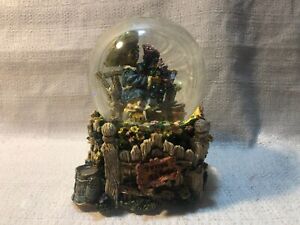 Boyds Bear Martha Greenthumb Tyme To Garden Water Globe  Musical Figurine 270557