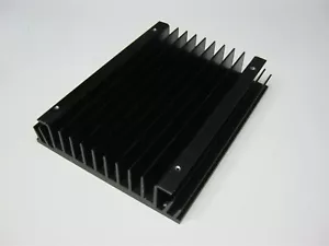 Grand dissipateur thermique en aluminium, 8,25" x 6,5" x 1,555", 14 ailettes, base épaisse 3/8" - Photo 1/3