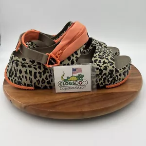 Size 13 Men’s CROCS HIKER XSCAPE ANIMAL SANDAL CLOG Shoes Khaki Leopard - Picture 1 of 20