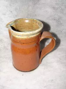 Brocca ceramica marrone North Carolina 1978 vintage firmata dall'artista NC Pottery - Foto 1 di 3