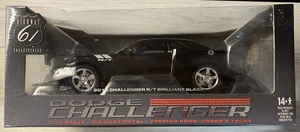 ERTL Highway 61: 2010 Doge Challenger R/T Brilliant Black 1:18 Scale - Picture 1 of 12