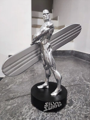 SILVER SURFER Statue  100% resina  MARVEL  30 cm  PERFETTA - Immagine 1 di 4