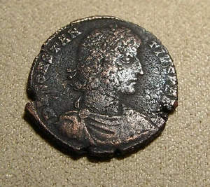 Ancient Roman Coin CONSTANTIUIS II, AE-Centenionalis? Battle Scene - Picture 1 of 2