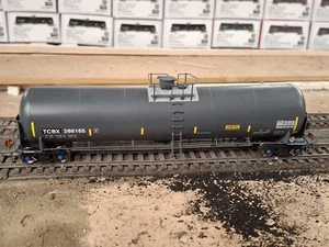 HO Scale Trinity 31K Gallon Crude Oil Tank Car - SMBC Rail Service (TCBX) - Picture 1 of 8