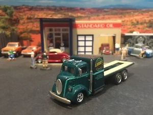 1:64 Hot Wheels LE Elwood's Garage 1938 38 Ford COE Green Flatbed Car Hauler - Picture 1 of 8