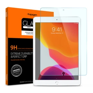 iPad 10.2 inch (2019) Screen Protector | Spigen 9H Tempered Glass [1PACK] - Picture 1 of 10