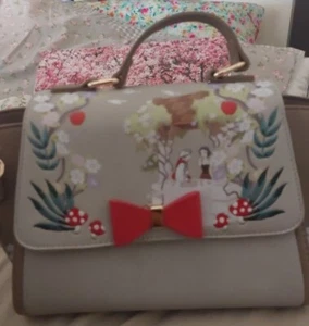 Disney Snow White Purse - Picture 1 of 7