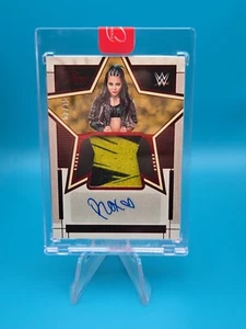 ROXANNE PEREZ - 2024 Panini Three Count Superstar Swatches AUTO RED 7/15 - Picture 1 of 2