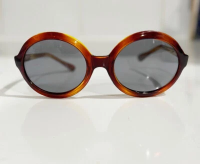 VINTAGE OVAL MOD SUNGLASSES OVERSIZED AMBER BROWN THICK FRAMES GOGO ITALY READ - Image 1 of 4