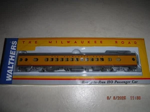WALTHERS HO MILWAUKEE ROAD HIAWATHA YELLOW SCHEME 52-SEAT COACH #932-9281 - NEW! - Picture 1 of 7