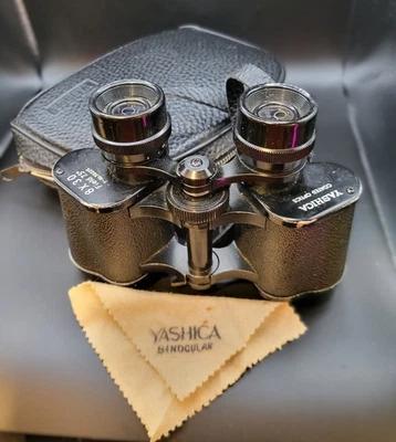 Binoculares vintage Yashica 8x30 Field 7.5 modelo 39225 con estuche de cuero y tela Foto 1 de 4