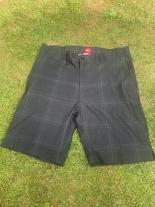 Slazenger lightweight sports shorts sz 32. Black, subtle pattern. Excellent cond - Picture 1 of 4