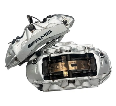 07-12 w212 w204 w218 MERCEDES C63 E63 CLS63 Pinzas de freno delanteras AMG Brembo OEM Foto 1 de 4