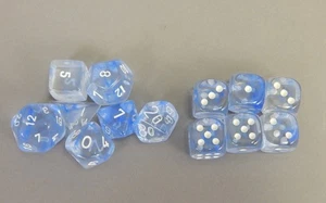 13pc Nebula Blue Polyhedral D6 Pips dice set OOP Chessex LE447 - Foto 1 di 2