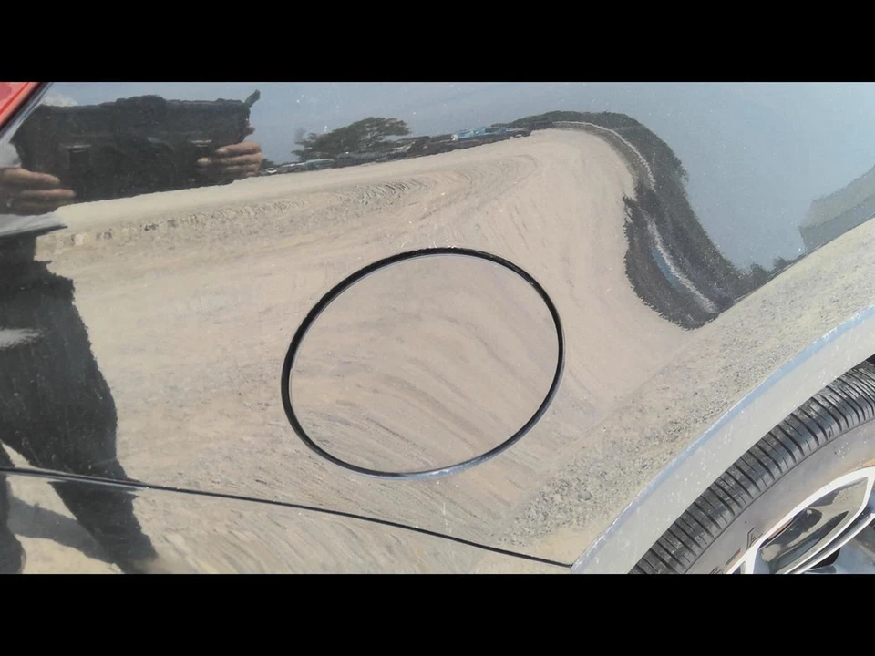 2014 FORD EXPLORER Fuel Filler Door  BLACK Foto 1 de 4