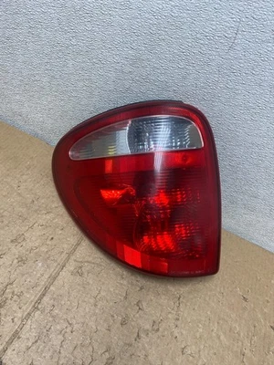 Dodge Grand Caravan 2001 a 2003 conductor izquierdo luz trasera lateral izquierda V4424 DW Foto 1 de 4