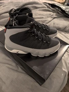 Size 8 - Jordan 9 Retro Particle Gray 2022 - Picture 1 of 2