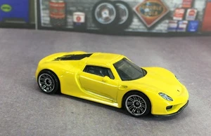 PORSCHE  918  SPYDER   ~  (yellow)  -- MATCHBOX - Picture 1 of 7