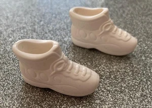 1997 Vintage Barbie Moovin Groovin Athletic Shoes - Picture 1 of 4
