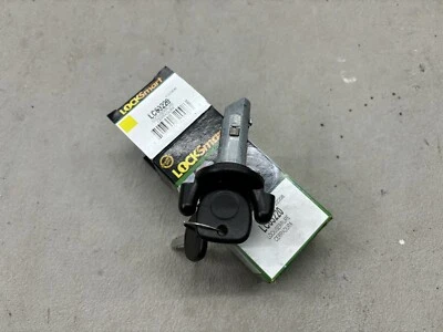 Ignition Lock Cylinder LC63220 For 1998-2000 GM Truck + SUV - Image 1 of 4