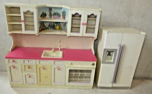 Barbie Kitchen Dollhouse Furniture - Picture 1 of 4