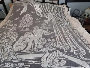 Copriletto cherubini e figurine 8' ecrù quadrato nodo italiano smerlato - Foto 1 di 6