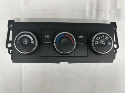 Chevrolet Silverado 2007-2009 control de temperatura con control manual de CA Foto 1 de 4