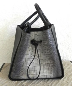 Bruno Magli Italy Hobo/Shoulder Bag Removable Strap Leather 2 Compartments - Picture 1 of 7