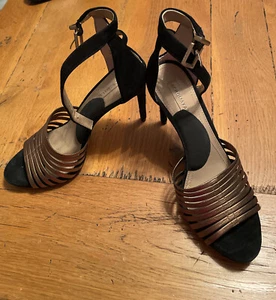 BCBG MAXAZRI 9M Black Copper 4” Heel sandals Womens - Picture 1 of 8