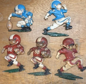 Jugadores de fútbol 5 colgantes de pared metal fundido Sexton Homco decoración deportes corredor arte - Imagen 1 de 18