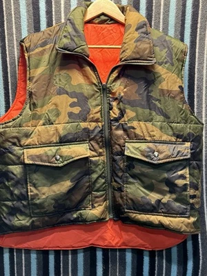 Vintage Winchester Men's Camo/Blaze Orange Reversible Hunting Vest  Size Xl - Image 1 of 4