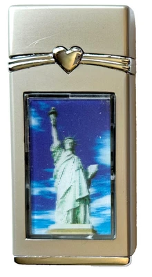 BRAND NEW UNFIRED STATUE OF LIBERTY LINTICULAR 3-D SOUVENIR OF NY BUTANE LIGHTER - Image 1 of 4