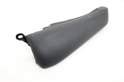 2018–2021 MAZDA 6 ЗАДНЯЯ КРЫШКА ВАЛИКА ЛЕВОГО СИДЕНЬЯ ОТ ОРИГИНАЛЬНОГО ПРОИЗВОДИТЕЛЯ ЧЕРНАЯ_GT7 - Изображение 1 из 4