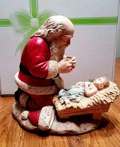 1976 RP GAUER R Vargas Keramik kniender Weihnachtsmann betet über Jesuskind Vintage - Bild 1 von 6