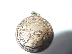 MEDAGLIA COMMEMORATIVA 54a ADUNATA ASS.NAZIONALE ALPINI MAGGIO 1981 VERONA - Picture 1 of 1